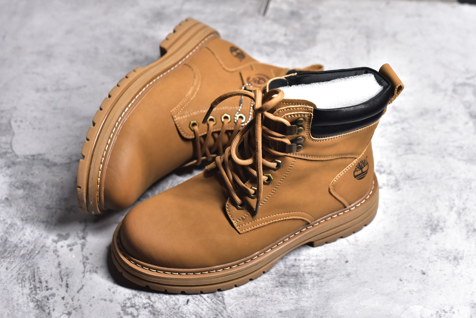 图片[7]-#Timberland添柏岚/天伯伦户外高帮休闲大黄靴系列 广东大厂品质 原盒原包装 24ss新款时尚潮流搭配 面料采用意大利🇮🇹顶级磨砂细纹牛皮 搭配防臭防腐真皮乳胶鞋垫 给您完美的穿着体验 质量考究耐穿 型男必备 专治不帅 高品质脚感一流 尺码：38 39 40 41 42 43 44（皮鞋码）-选品中心