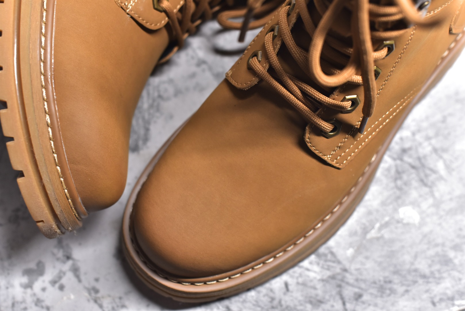 图片[8]-#Timberland添柏岚/天伯伦户外高帮休闲大黄靴系列 广东大厂品质 原盒原包装 24ss新款时尚潮流搭配 面料采用意大利🇮🇹顶级磨砂细纹牛皮 搭配防臭防腐真皮乳胶鞋垫 给您完美的穿着体验 质量考究耐穿 型男必备 专治不帅 高品质脚感一流 尺码：38 39 40 41 42 43 44（皮鞋码）-选品中心