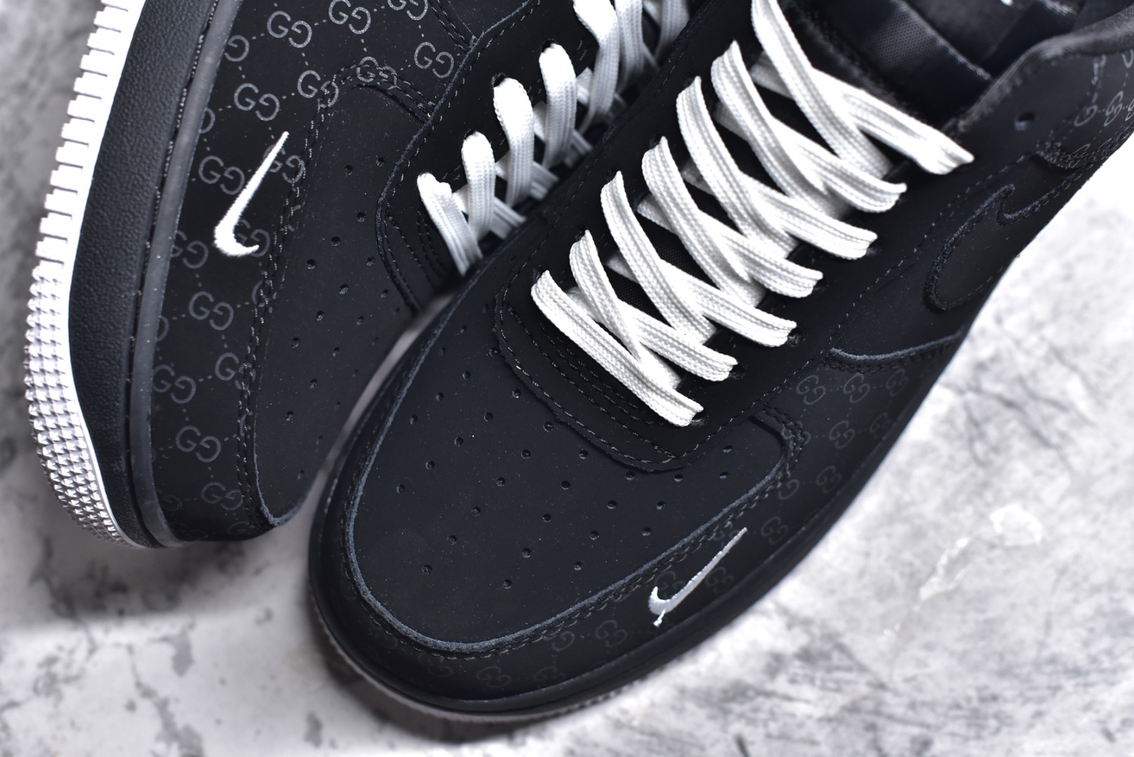图片[8]-#NK Air Force 1\’07 Low 古驰熊联名-极夜黑 空军一号低帮休闲板鞋 KK1988-007 #原楦头原纸板 原装鞋盒 定制五金配件 内置全掌气垫 原厂鞋底 尺码：36 36.5 37.5 38 38.5 39 40 40.5 41 42 42.5 43 44 44.5 45-选品中心