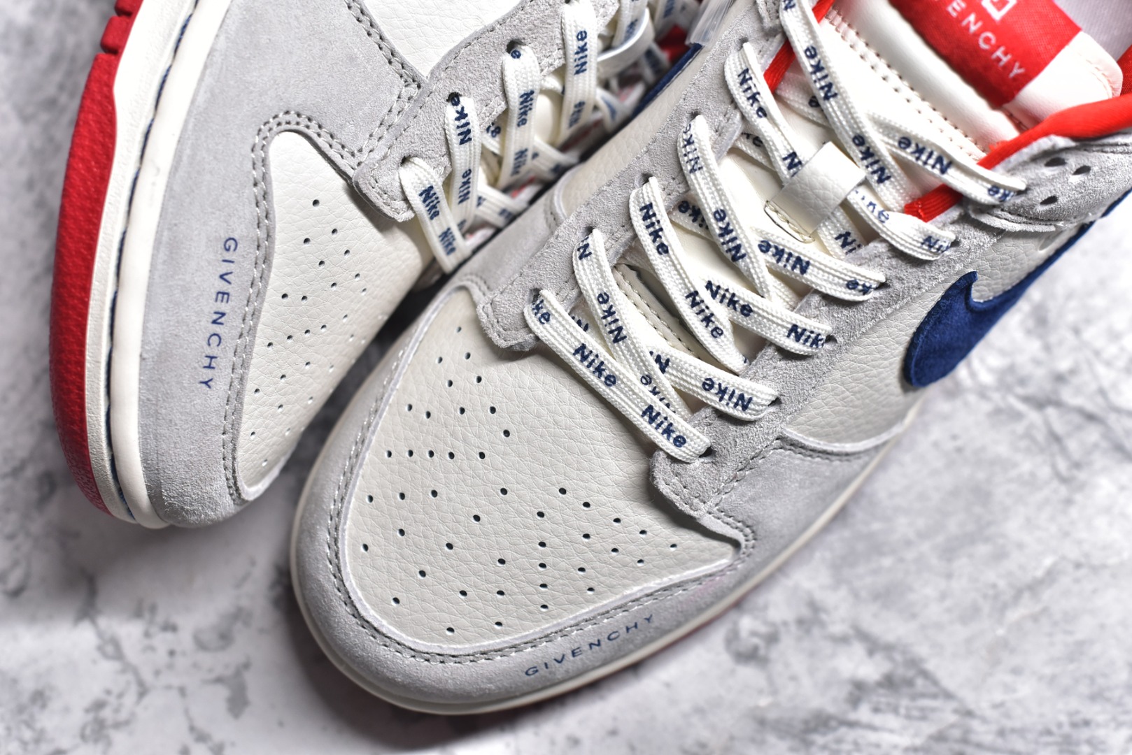 图片[8]-#NK SB Dunk Low 纪梵希联名-灰蓝红双小勾 周年高端定制 低帮休闲板鞋 CF3688-033 #定制鞋盒 大厂纯原品质出货 超高清洁度 皮料切割干净无任何毛边 细节完美 尺码：36 36.5 37.5 38 38.5 39 40 40.5 41 42 42.5 43 44 44.5 45-选品中心