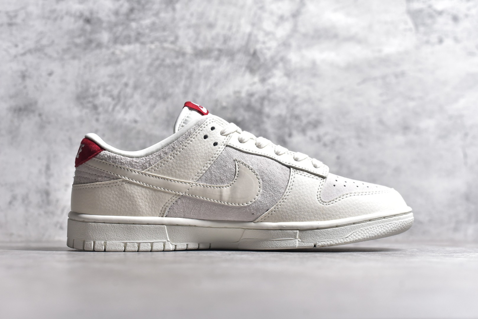 图片[3]-#NK SB Dunk Low 川久保玲联名-猪八米白勾 周年高端定制 低帮休闲板鞋 KK1333-004 #定制鞋盒 大厂纯原品质出货 超高清洁度 皮料切割干净无任何毛边 细节完美 尺码：36 36.5 37.5 38 38.5 39 40 40.5 41 42 42.5 43 44 44.5 45-选品中心