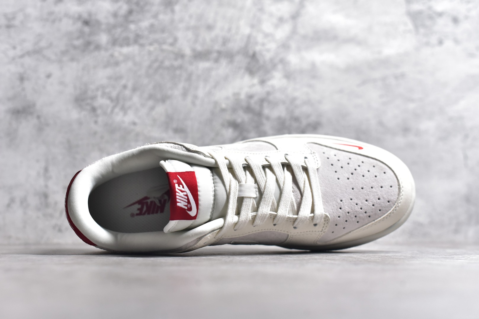 图片[4]-#NK SB Dunk Low 川久保玲联名-猪八米白勾 周年高端定制 低帮休闲板鞋 KK1333-004 #定制鞋盒 大厂纯原品质出货 超高清洁度 皮料切割干净无任何毛边 细节完美 尺码：36 36.5 37.5 38 38.5 39 40 40.5 41 42 42.5 43 44 44.5 45-选品中心