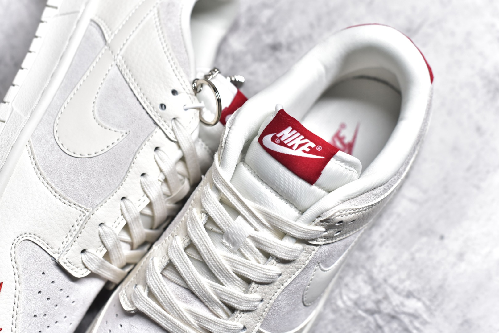 图片[9]-#NK SB Dunk Low 川久保玲联名-猪八米白勾 周年高端定制 低帮休闲板鞋 KK1333-004 #定制鞋盒 大厂纯原品质出货 超高清洁度 皮料切割干净无任何毛边 细节完美 尺码：36 36.5 37.5 38 38.5 39 40 40.5 41 42 42.5 43 44 44.5 45-选品中心