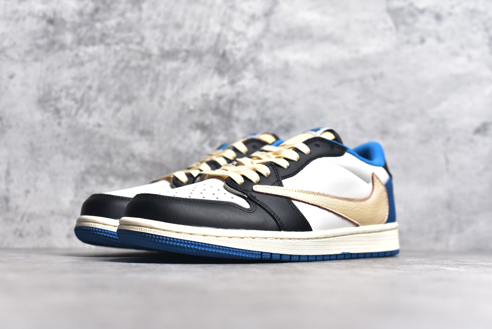 图片[2]-#特价 ️ Air Jordan 1 low 低帮 倒钩配色系列 性价比无敌 走量拉新客必备单品 尺码：36 36.5 37.5 38 38.5 39 40 40.5 41 42 42.5 43 44 44.5 45 46-选品中心