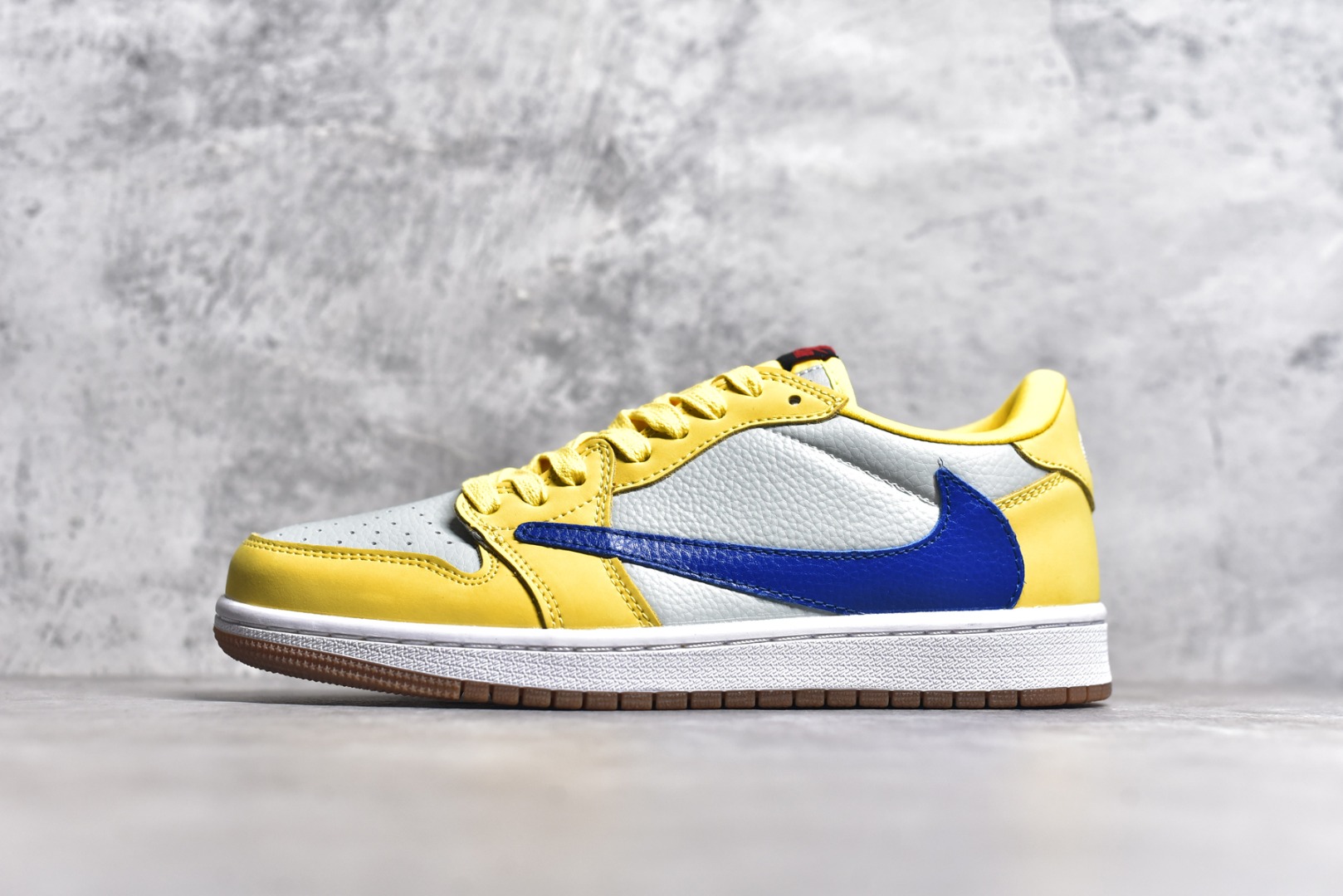 #特价 ️ Air Jordan 1 low 低帮 倒钩配色系列 性价比无敌 走量拉新客必备单品 尺码：36 36.5 37.5 38 38.5 39 40 40.5 41 42 42.5 43 44 44.5 45 46-选品中心