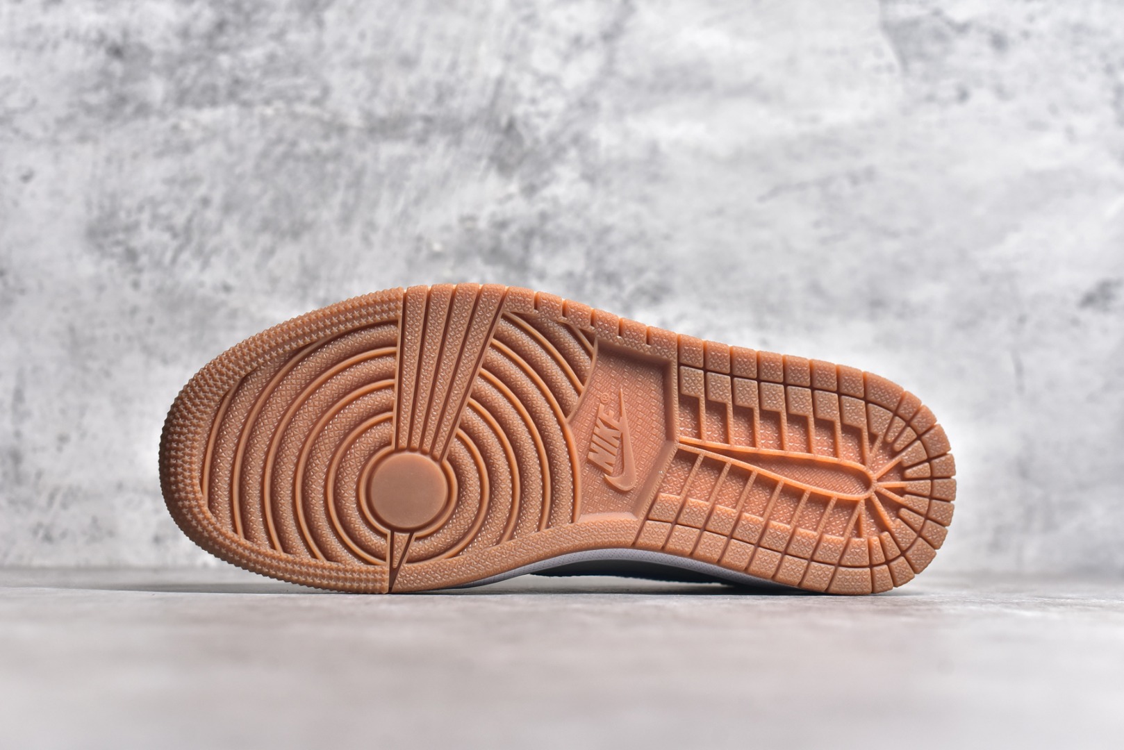 图片[6]-#特价 ️ Air Jordan 1 low 低帮 倒钩配色系列 性价比无敌 走量拉新客必备单品 尺码：36 36.5 37.5 38 38.5 39 40 40.5 41 42 42.5 43 44 44.5 45 46-选品中心