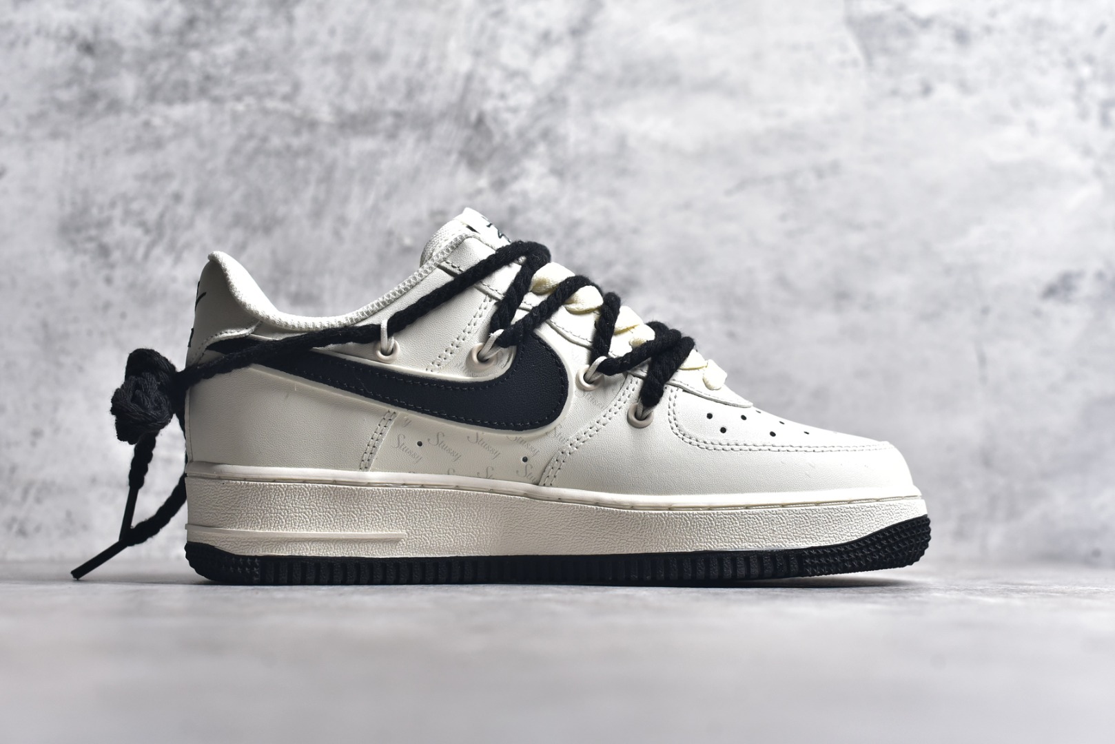 图片[3]-#Stussy x Nk Air Force 1‘07 Low 斯图西联名 空军一号低帮休闲板鞋 ZH0316-041  #定制皮料 定制鞋盒 配件齐全 原楦原纸板 纯正空军版型 内置全掌气垫  尺码：36 36.5 37.5 38 38.5 39 40 40.5 41 42 42.5 43 44 44.5 45-选品中心