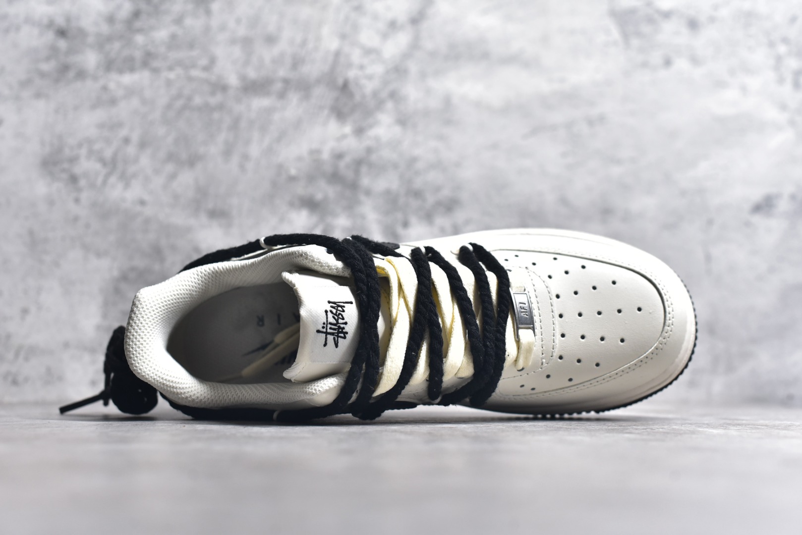 图片[4]-#Stussy x Nk Air Force 1‘07 Low 斯图西联名 空军一号低帮休闲板鞋 ZH0316-041  #定制皮料 定制鞋盒 配件齐全 原楦原纸板 纯正空军版型 内置全掌气垫  尺码：36 36.5 37.5 38 38.5 39 40 40.5 41 42 42.5 43 44 44.5 45-选品中心