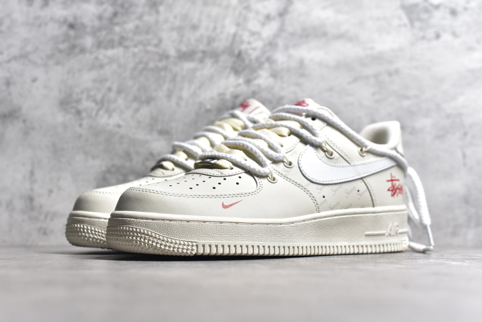 图片[2]-#Stussy x NK Air Force 1\’07 Low 斯图西联名 空军一号低帮休闲板鞋 ZH0316-047 #定制皮料 定制鞋盒 配件齐全 原楦原纸板 纯正空军版型 内置全掌气垫 尺码：36 36.5 37.5 38 38.5 39 40 40.5 41 42 42.5 43 44 44.5 45-选品中心