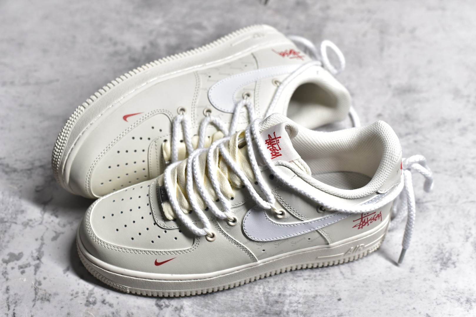 图片[7]-#Stussy x NK Air Force 1\’07 Low 斯图西联名 空军一号低帮休闲板鞋 ZH0316-047 #定制皮料 定制鞋盒 配件齐全 原楦原纸板 纯正空军版型 内置全掌气垫 尺码：36 36.5 37.5 38 38.5 39 40 40.5 41 42 42.5 43 44 44.5 45-选品中心