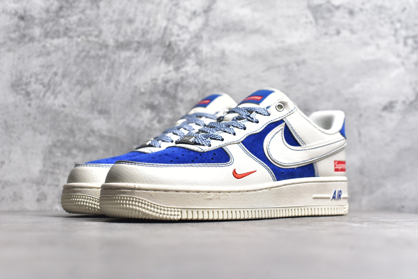 图片[2]-#NK Air Force 1\’07 Low Supreme联名-米白群青 空军一号 低帮休闲板鞋 SJ6698-004 #原楦头原纸板 原装鞋盒 定制五金配件 内置全掌气垫 原厂鞋底 尺码：36 36.5 37.5 38 38.5 39 40 40.5 41 42 42.5 43 44 44.5 45-选品中心