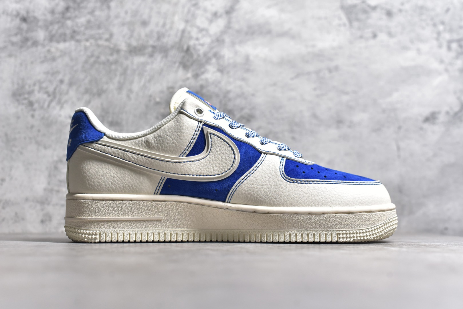 图片[3]-#NK Air Force 1\’07 Low Supreme联名-米白群青 空军一号 低帮休闲板鞋 SJ6698-004 #原楦头原纸板 原装鞋盒 定制五金配件 内置全掌气垫 原厂鞋底 尺码：36 36.5 37.5 38 38.5 39 40 40.5 41 42 42.5 43 44 44.5 45-选品中心