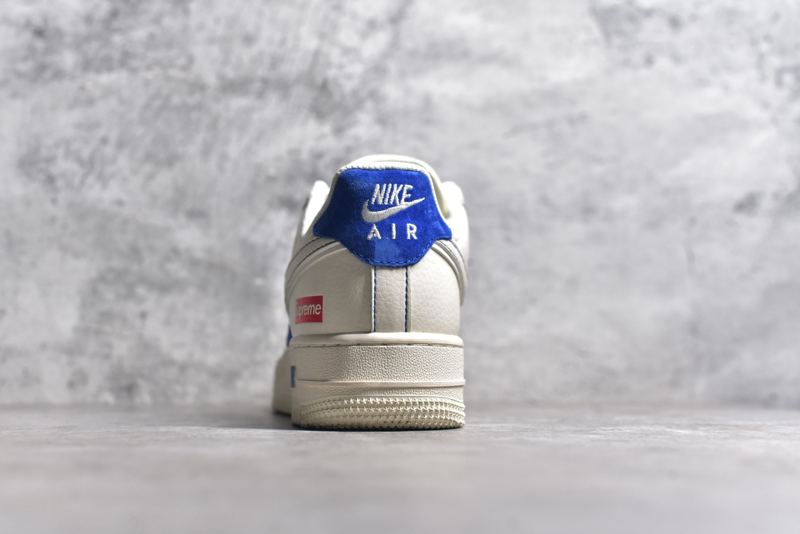 图片[5]-#NK Air Force 1\’07 Low Supreme联名-米白群青 空军一号 低帮休闲板鞋 SJ6698-004 #原楦头原纸板 原装鞋盒 定制五金配件 内置全掌气垫 原厂鞋底 尺码：36 36.5 37.5 38 38.5 39 40 40.5 41 42 42.5 43 44 44.5 45-选品中心