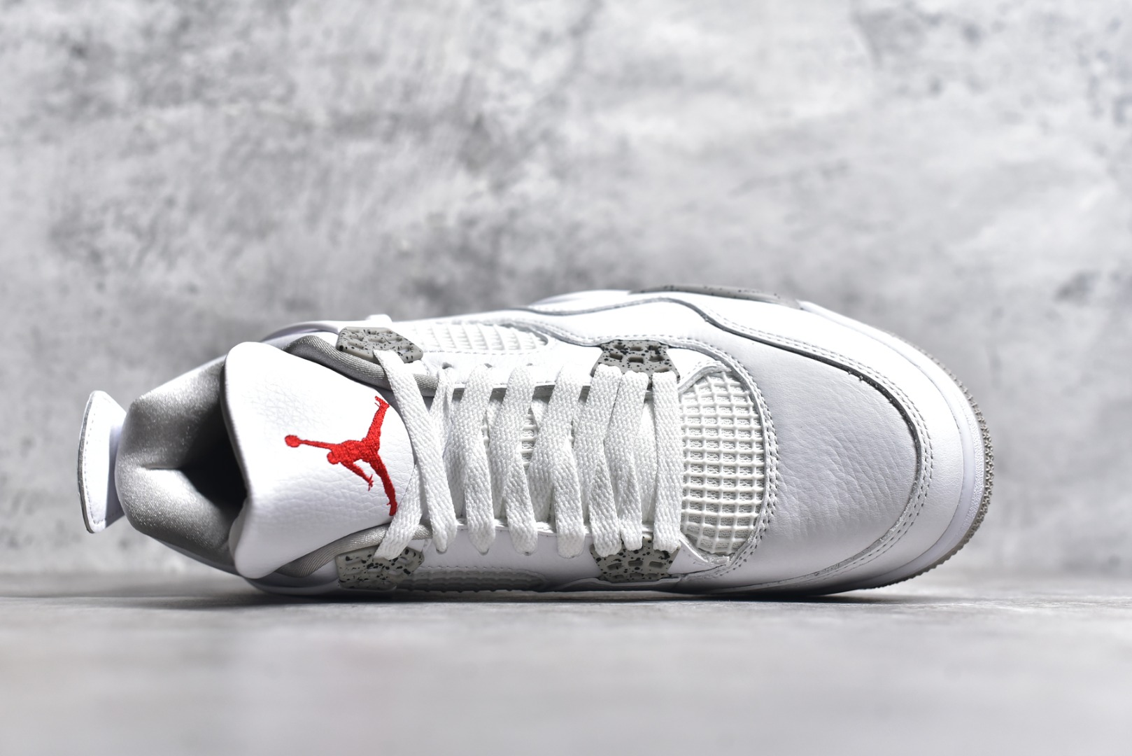 图片[4]-#NK Air Jordan 4 Retro代中帮复古休闲运动文化篮球鞋 采用原厂纳帕头层皮组合固色翻毛皮鞋面材质#TPU超Q弹网格材质#还原ZP细节#原厂流水成型工艺及拉帮注胶效果#全新底模,完美品相清洁度及喷漆效果❗货号：CT8527 100 尺码：40.5 41 42 42.5 43 44 44.5 45 46-选品中心