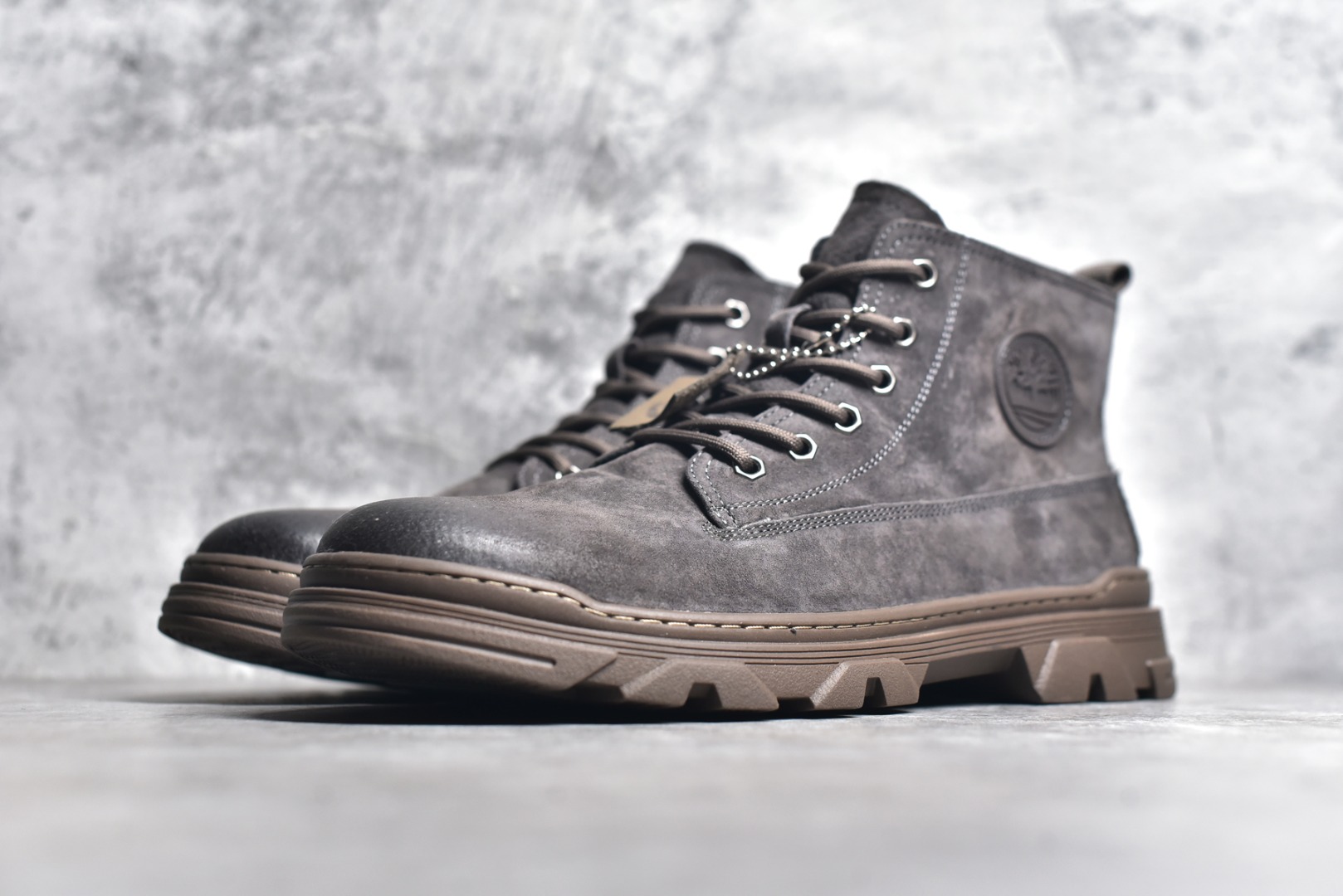图片[2]-#Timberland添柏岚/天伯伦户外中帮休闲大黄靴系列 广东大厂品质 原盒原包装 面料采用意大利🇮🇹顶级磨砂细纹牛皮 搭配防臭防腐真皮乳胶鞋垫 给您完美的穿着体验 质量考究耐穿 型男必备 专治不帅 高品质脚感一流 尺码：39 40 41 42 43 44（皮鞋码）-选品中心