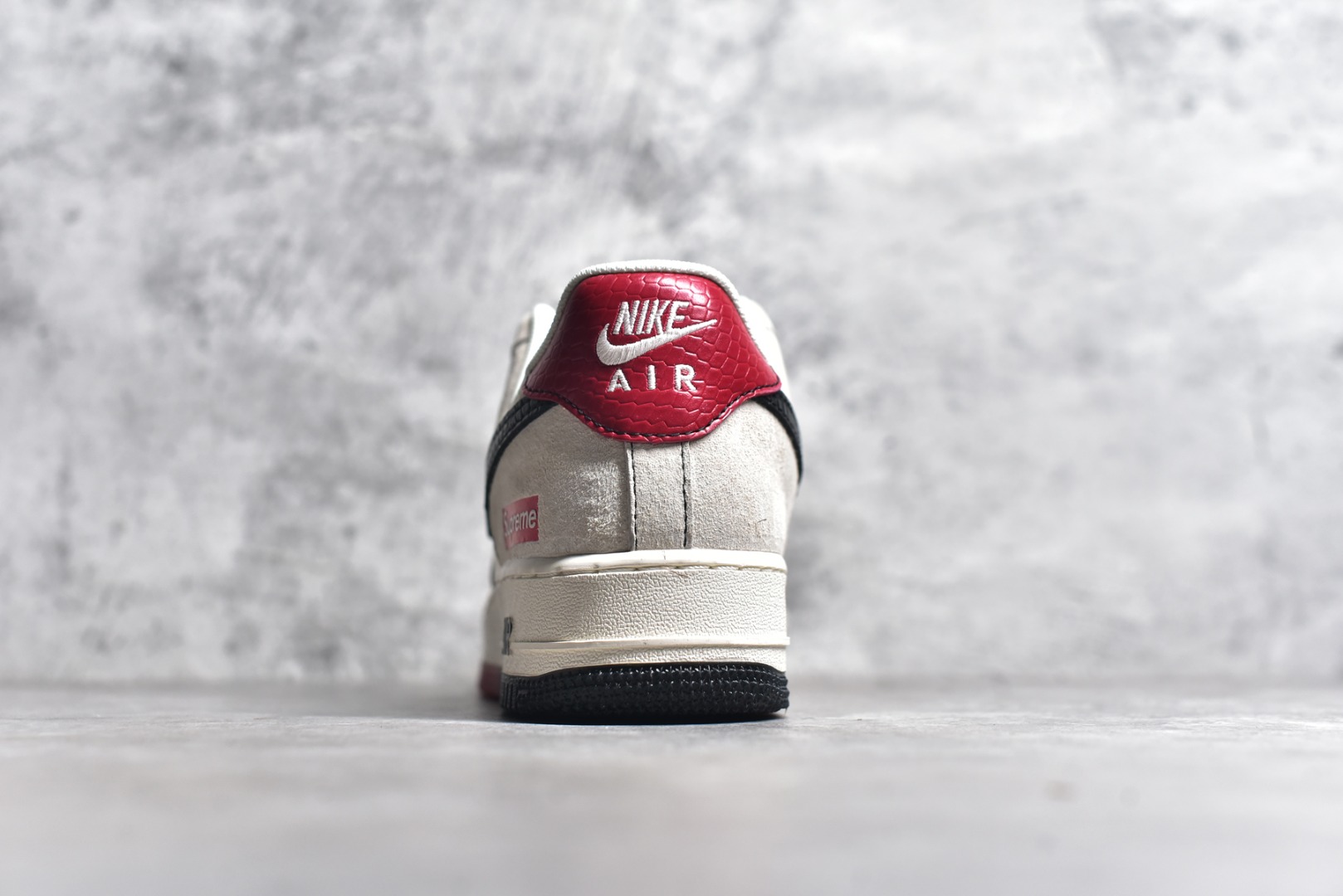 图片[5]-#NK Air Force 1\’07 Low Sup联名蛇年限定 黑蛇纹勾 空军一号低帮休闲板鞋 HH7518-033 #原楦头原纸板 原装鞋盒 定制五金配件 内置全掌气垫 原厂鞋底 尺码：36 36.5 37.5 38 38.5 39 40 40.5 41 42 42.5 43 44 44.5 45-选品中心