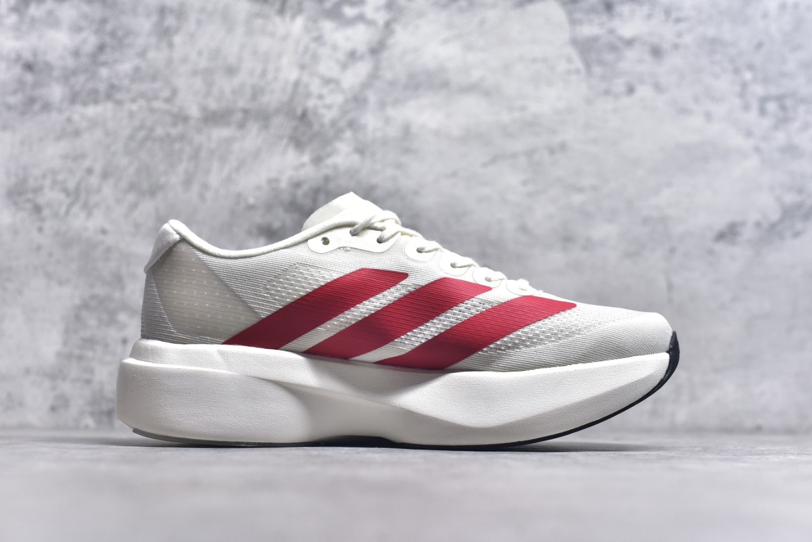 图片[3]-#阿迪达斯 AD Adizero Eva SL M 运动舒适防滑耐磨 低帮跑步鞋 阿迪达斯革新力作!「破纪录轻跑鞋」adiZero Adios Pro EVO 极致轻盈的Lightweight Upper设计,带来近乎裸足的舒适体验。中底采用尖端科技，Lightstrike Pro材料经过精细调校，实现卓越缓震与轻量化的完美结合。 尺码：36-45-选品中心