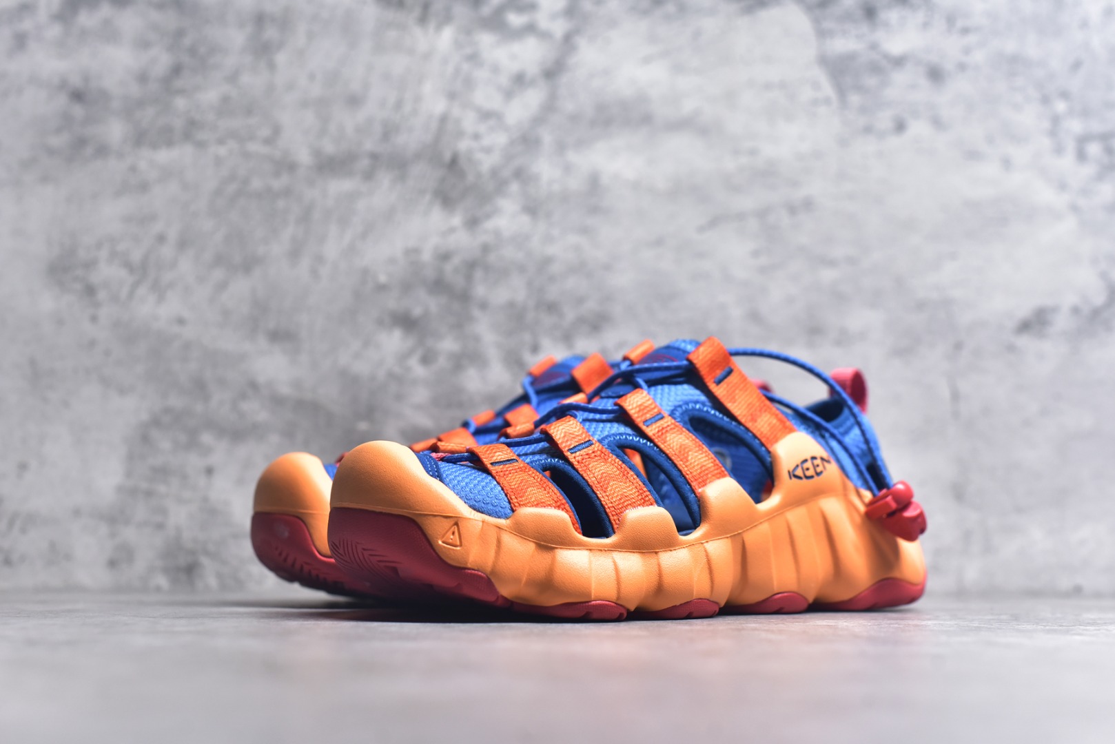 图片[2]-#KEEN Hyperport H2 科恩防滑耐磨低帮户外功能鞋溯溪鞋凉鞋 KEEN诞生于2003年的美国人气户外品牌，以一双“保护脚趾”且能涉足水域的户外凉鞋NEWPORT诞生为契机，开启原创制鞋之路。KEEN相信，天空之下即是户外，因为户外不一定是极具挑战性的独自冒险，也可以是与朋友、家人和宠物一同分享外面的世界。同时，KEEN从诞生之初便始终贯彻环保制鞋的理念，不断创造出优秀的原创奇履。脚踏实地，致力向善。我们想和世界产生更多交集为世界减少更多负担，和你趣户外、趣做自己、趣环保让地球和生活都变得更美好。尺码：36 36.5 37.5 38 38.5 39 40 40.5 41 42 42.5 43 44-选品中心