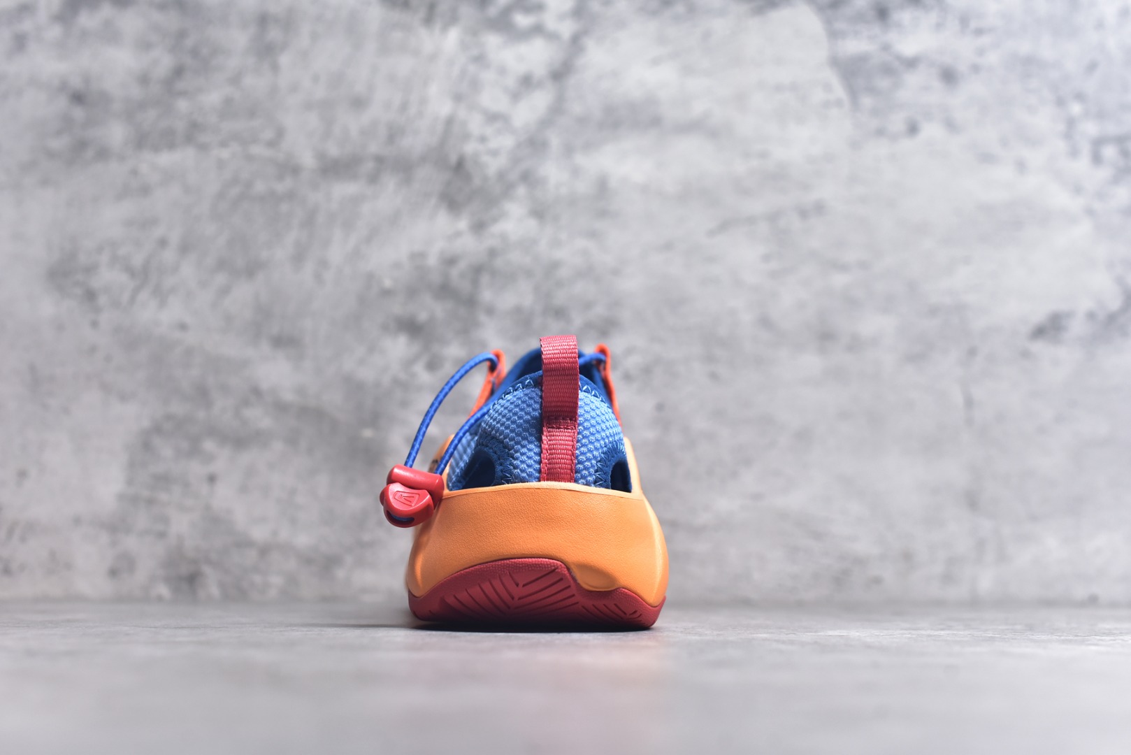 图片[5]-#KEEN Hyperport H2 科恩防滑耐磨低帮户外功能鞋溯溪鞋凉鞋 KEEN诞生于2003年的美国人气户外品牌，以一双“保护脚趾”且能涉足水域的户外凉鞋NEWPORT诞生为契机，开启原创制鞋之路。KEEN相信，天空之下即是户外，因为户外不一定是极具挑战性的独自冒险，也可以是与朋友、家人和宠物一同分享外面的世界。同时，KEEN从诞生之初便始终贯彻环保制鞋的理念，不断创造出优秀的原创奇履。脚踏实地，致力向善。我们想和世界产生更多交集为世界减少更多负担，和你趣户外、趣做自己、趣环保让地球和生活都变得更美好。尺码：36 36.5 37.5 38 38.5 39 40 40.5 41 42 42.5 43 44-选品中心