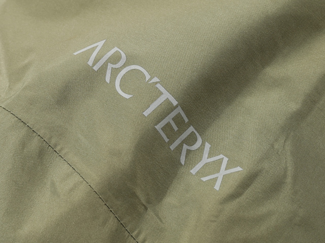 ARCTERYX/始祖鸟专柜新款ThermeParka户外长款防水羽绒服外套款号28009军绿色展示M-