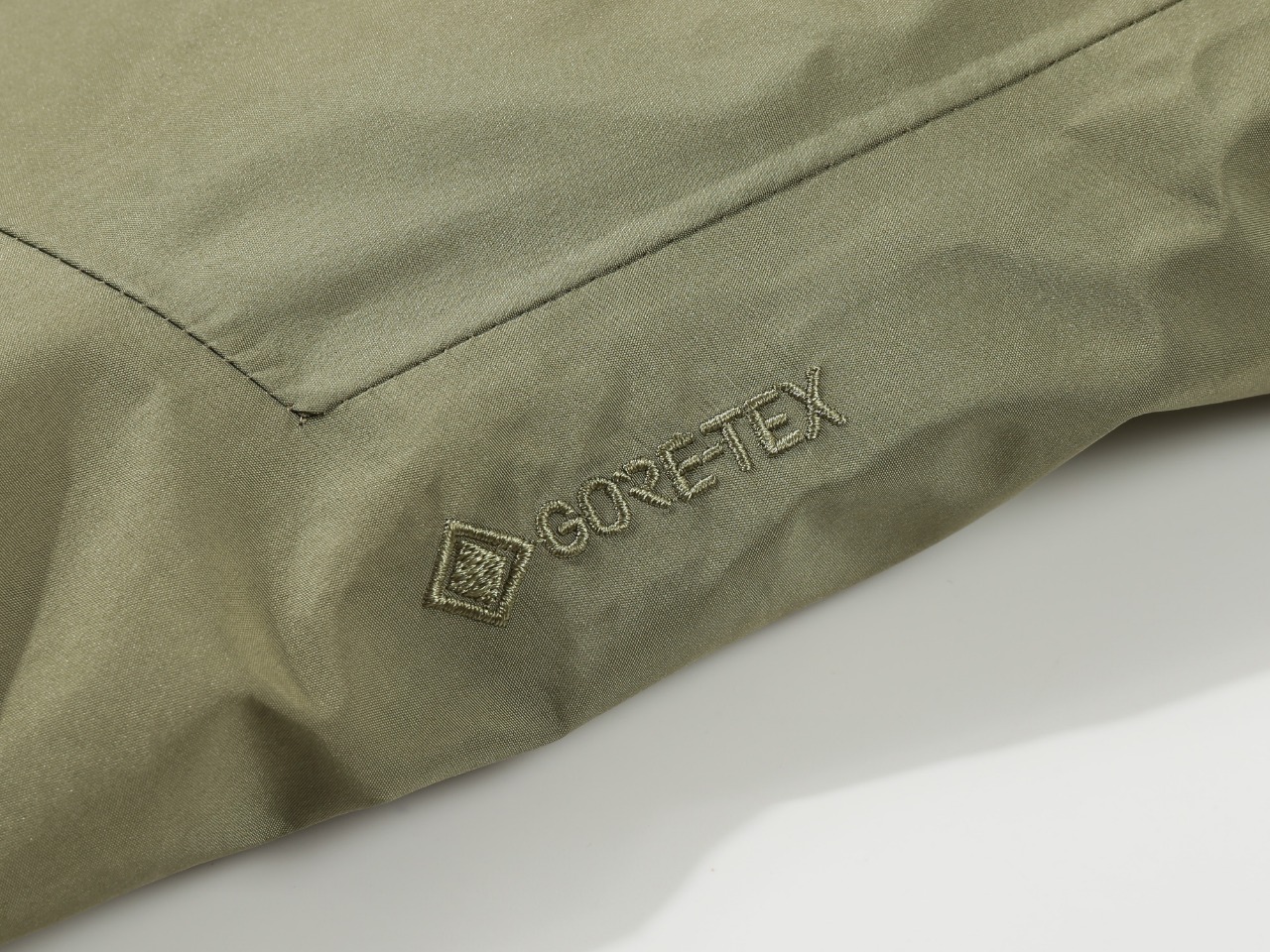 ARCTERYX/始祖鸟专柜新款ThermeParka户外长款防水羽绒服外套款号28009军绿色展示M-