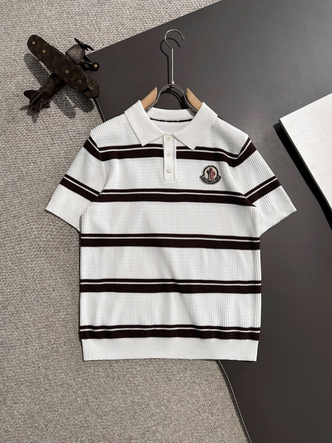 Envío al día siguiente Alta calidad Mengkou 2025 primavera/verano nueva camiseta de manga corta con cuello para hombre,…