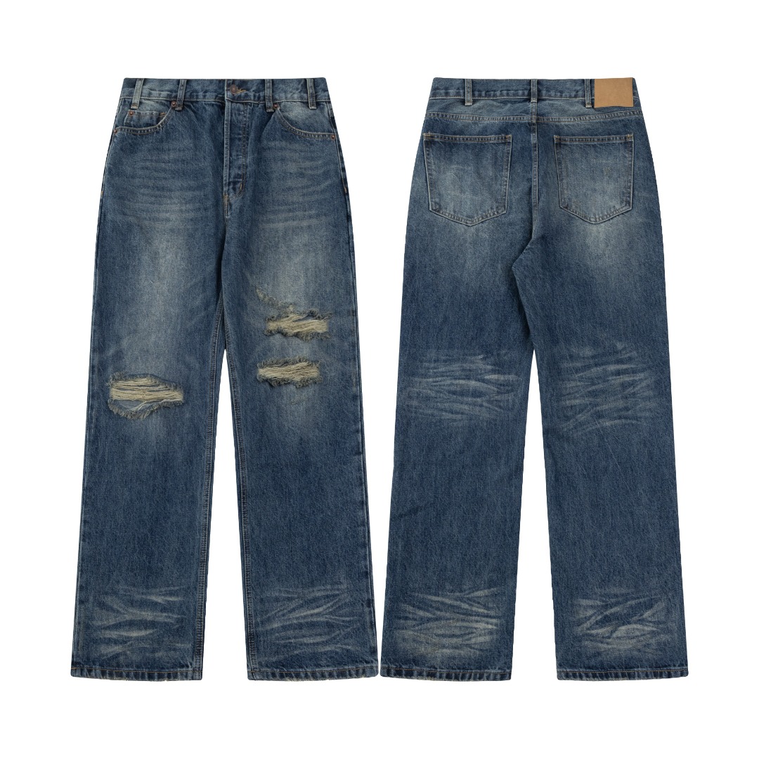 Modelo 3536 - fondo blanco. Celine 2024SS nuevos jeans desgastados con roturas y lavado a la piedra. Tejido de sarga de…