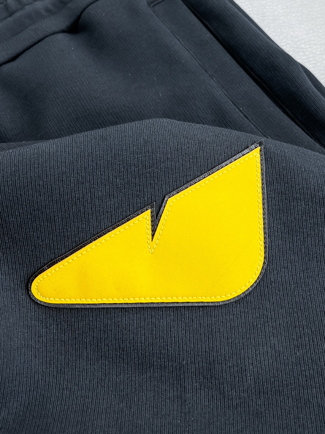  芬迪 2025早秋新款新款男士拉链卫衣套装卫裤、商务休闲款！！重在面料！婴儿肌肤般的柔滑！！客供定织料