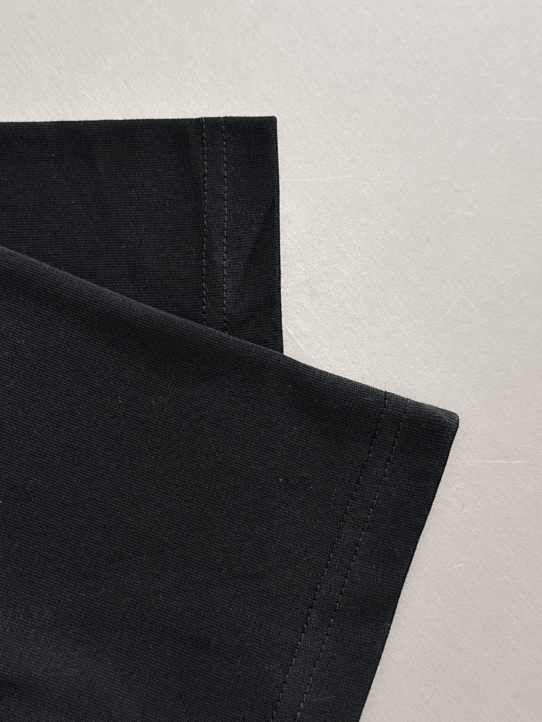 MO#24春夏顶级专柜同步短袖T恤3标齐全采用客供进口100%-32支双股新疆棉面料制成专柜原版面料品牌