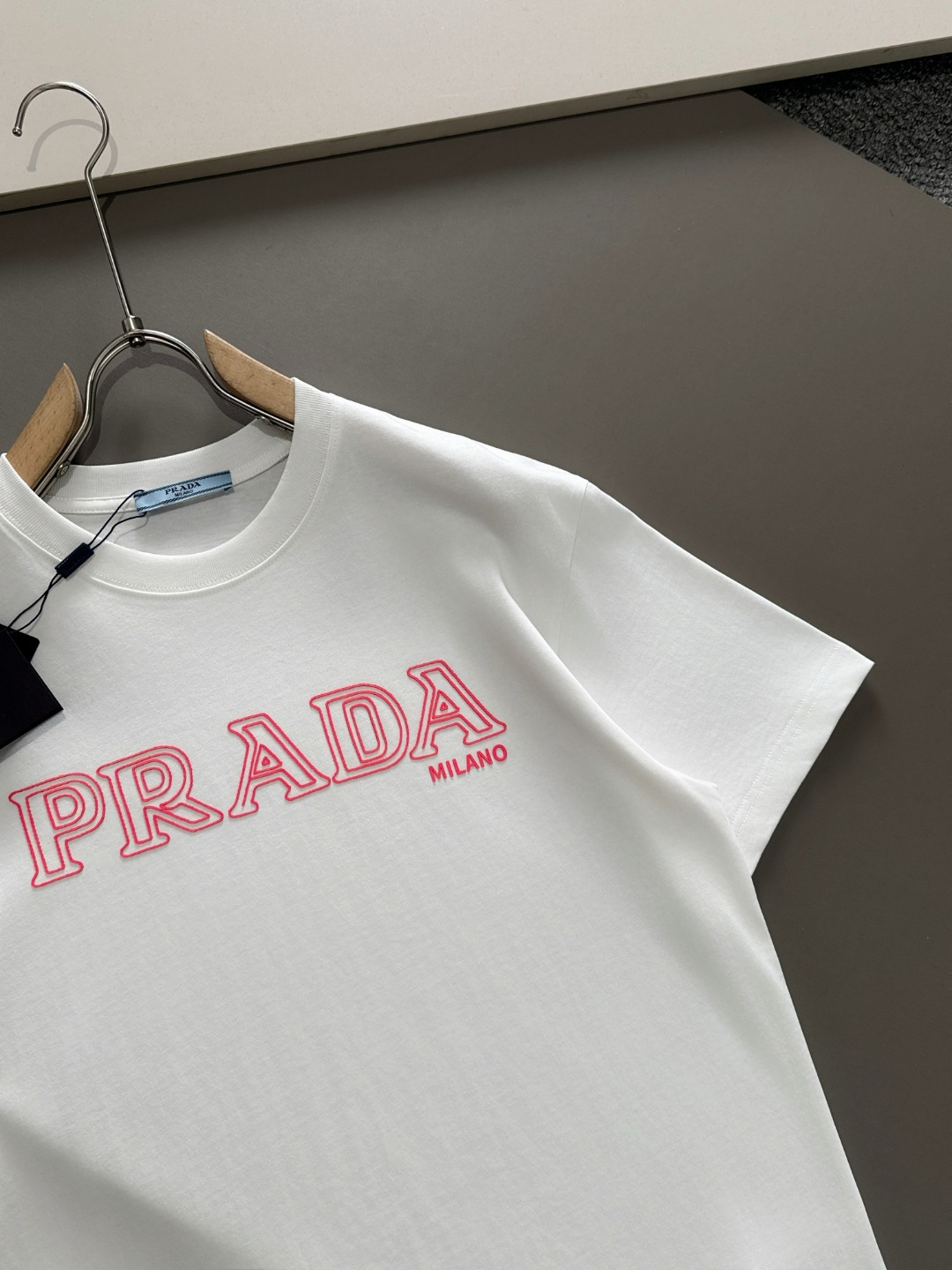 PD#24春夏顶级短袖T恤采用客供进口100%-32支双股新疆棉面料制成原版面料品牌辨识度超级强高街与精