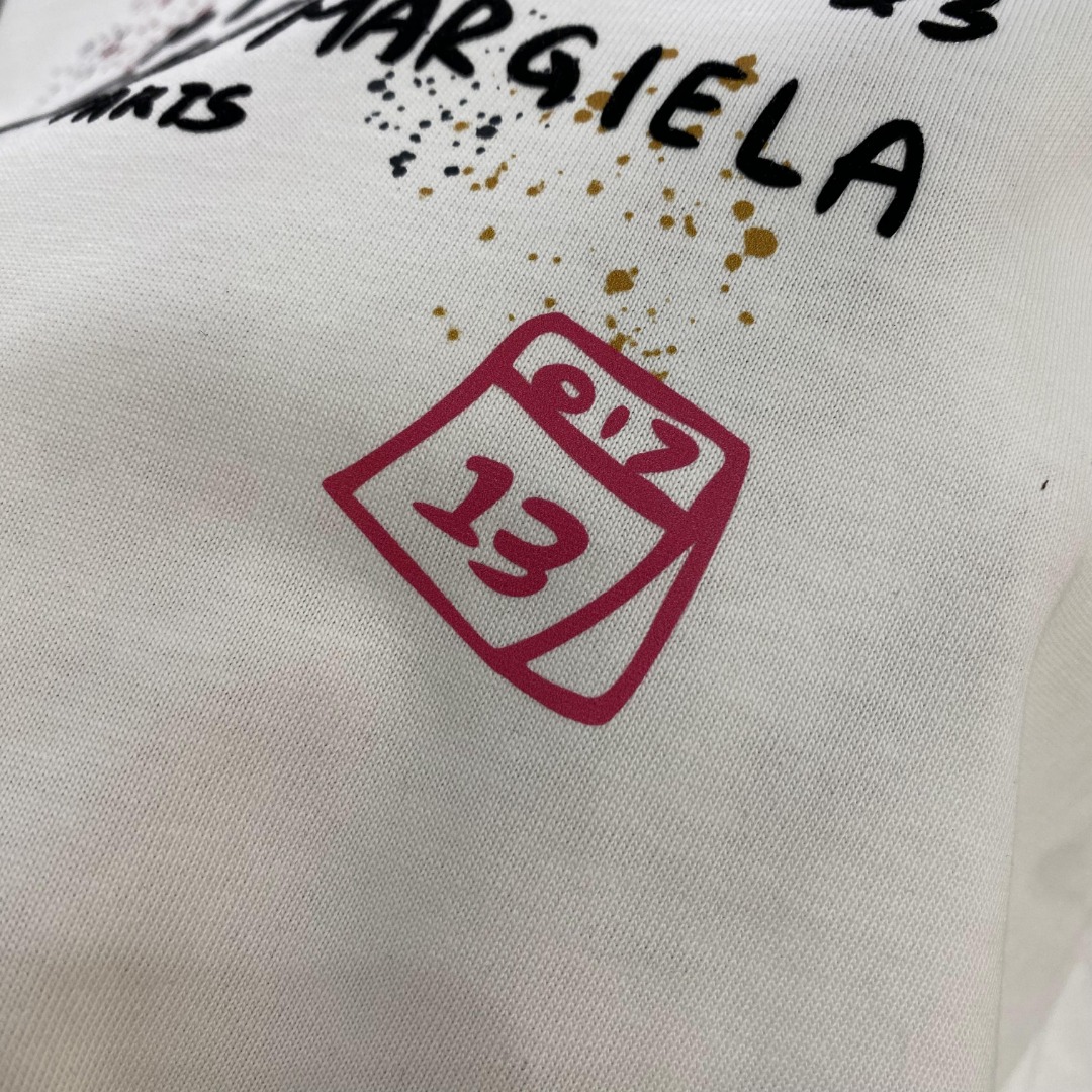 MM6#24春夏顶级短袖T恤采用客供进口100%-32支双股新疆棉面料制成原版面料品牌辨识度超级强高街与