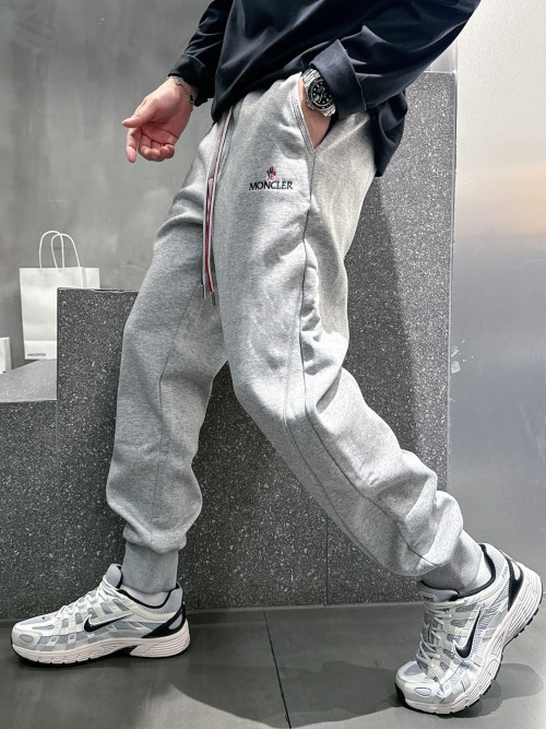 Moncler Men's Fleece Sweatpants Warm Winter Trousers with Drawstring 38 Moncler Men's Fleece Sweatpants Warm Winter Trousers with Drawstring