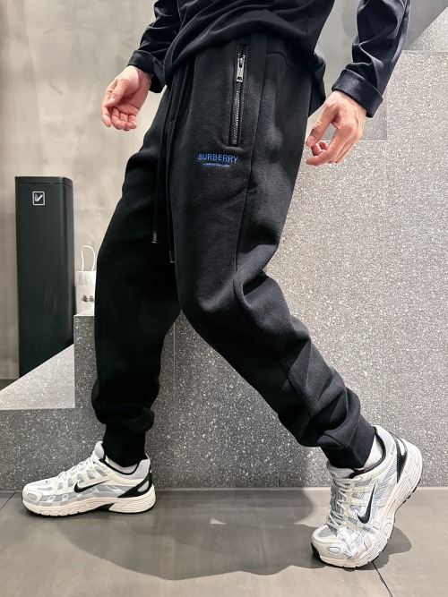 Burberry Fleece Lined Joggers: Comfortable, Stylish, and Versatile Pants 1 Burberry Fleece Lined Joggers: Comfortable, Stylish, and Versatile Pants