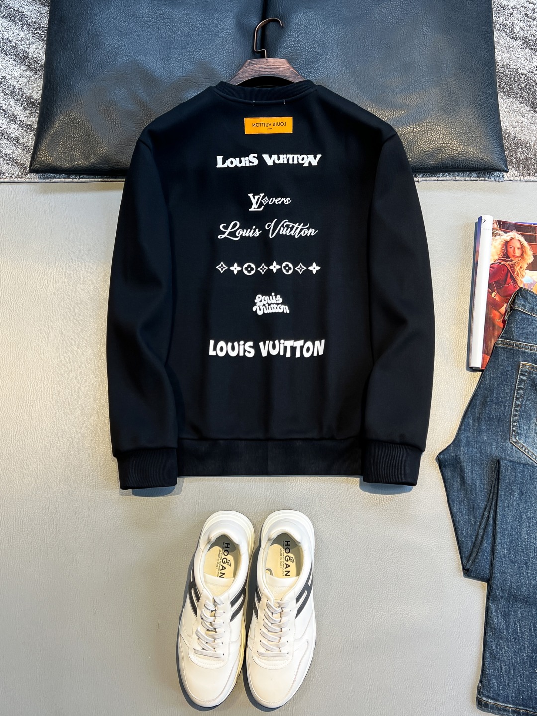 Louis Vuitton Men's FW Fleece-Lined Crew Neck Sweatshirt 3 o 1iaqf5r1s1dgqffaic9ers1cgj0