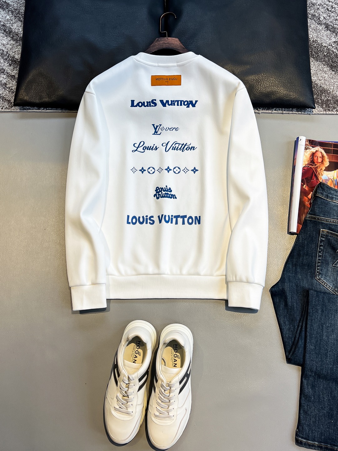 Louis Vuitton Men's FW Fleece-Lined Crew Neck Sweatshirt 6 o 1iaqf5r1t1hlh157m1j8d18of7e23
