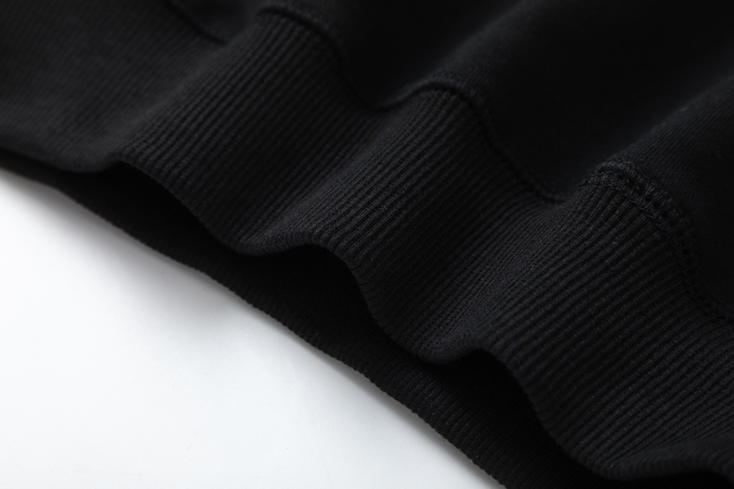 “Black Cross-Cross Coat with High-Quality Cotton Fabric for Autumn and Winter” - 图片 7