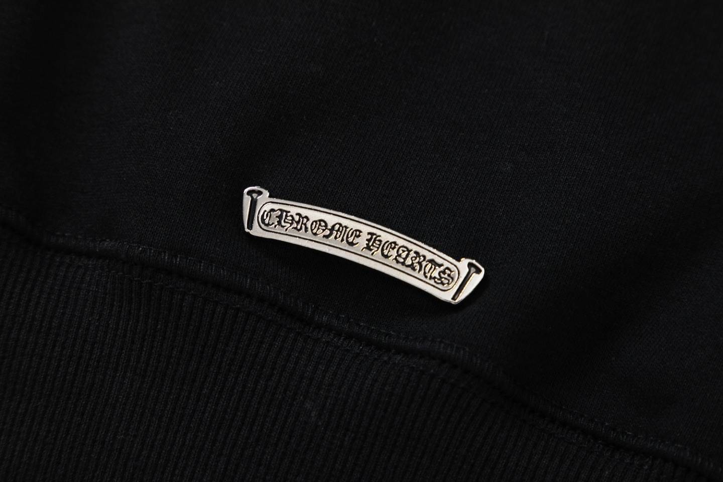 “Black Cross-Cross Coat with High-Quality Cotton Fabric for Autumn and Winter” - 图片 6