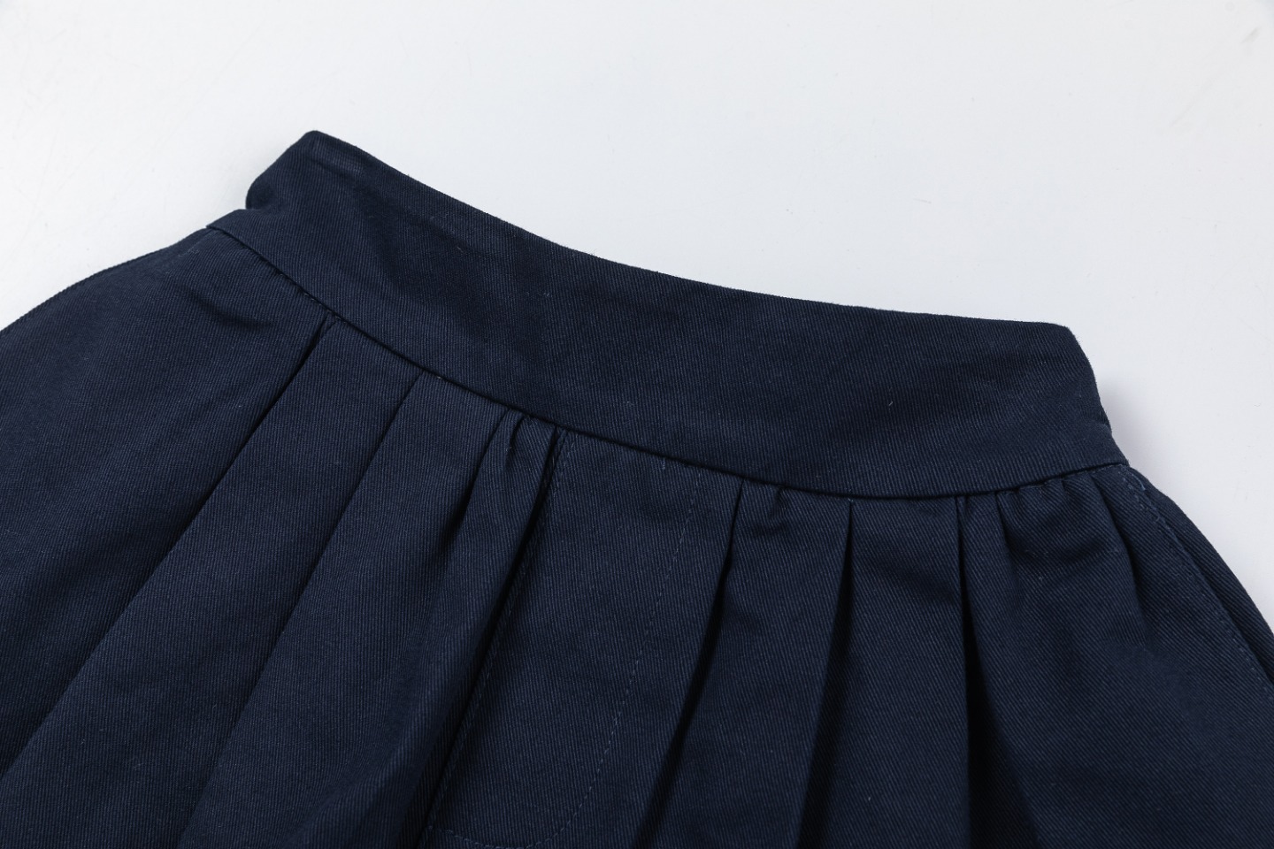 Miu تنورة مطوية: التفاصيل