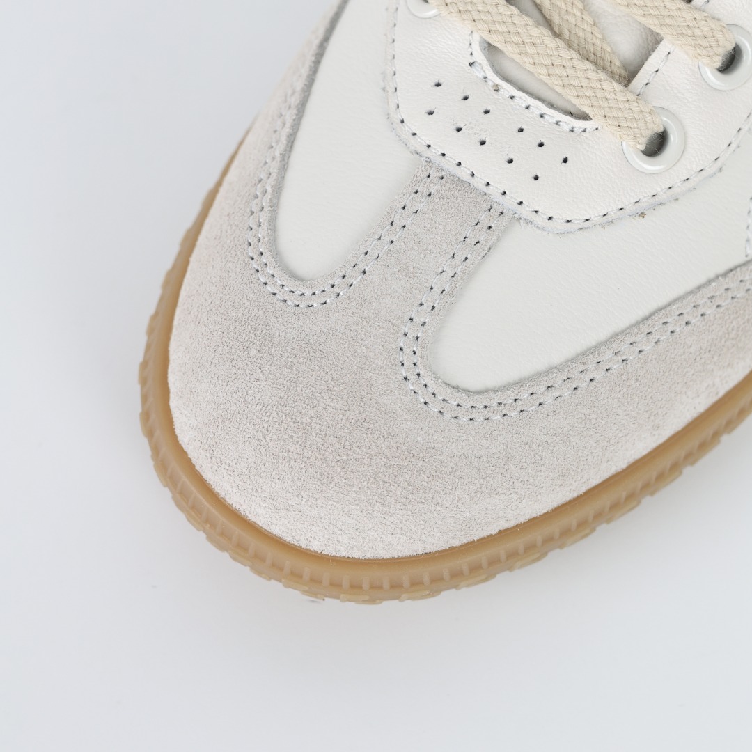 A2 Guangdong original quality Fendi Fendi Flair Leather Sneaker Low Flair series low-top retro versatile German training style casual sports sneakers ”leather raw rubber”