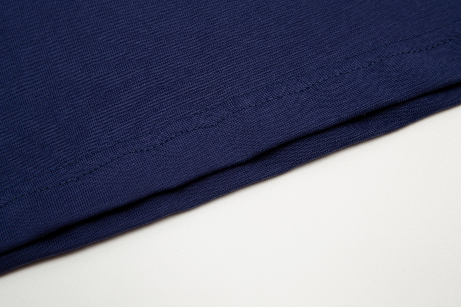 Ami/艾米 24ss经典款小刺绣爱心短袖-Chinese UA Cheap High Quatity Brand Clothes Bags handbags Sneakers wholesale wholesaler seller from China Factory suppliers Fashion Clothing Shoes best Quality Beautiful Price Ami/艾米 24ss经典款小刺绣爱心短袖