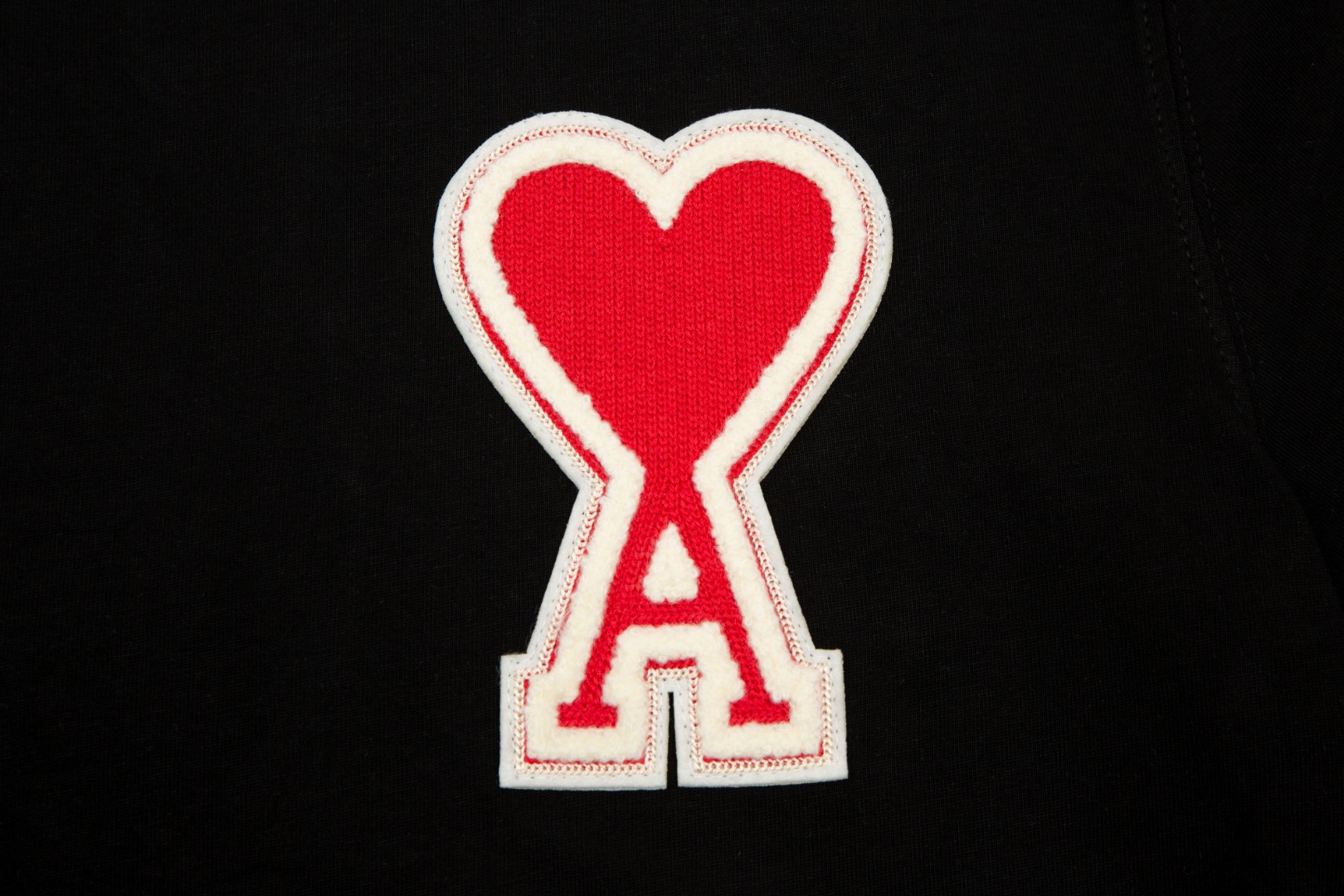 Ami/艾米 24SS 植绒大章仔短袖-Chinese UA Cheap High Quatity Brand Clothes Bags handbags Sneakers wholesale wholesaler seller from China Factory suppliers Fashion Clothing Shoes best Quality Beautiful Price Ami/艾米 24SS 植绒大章仔短袖