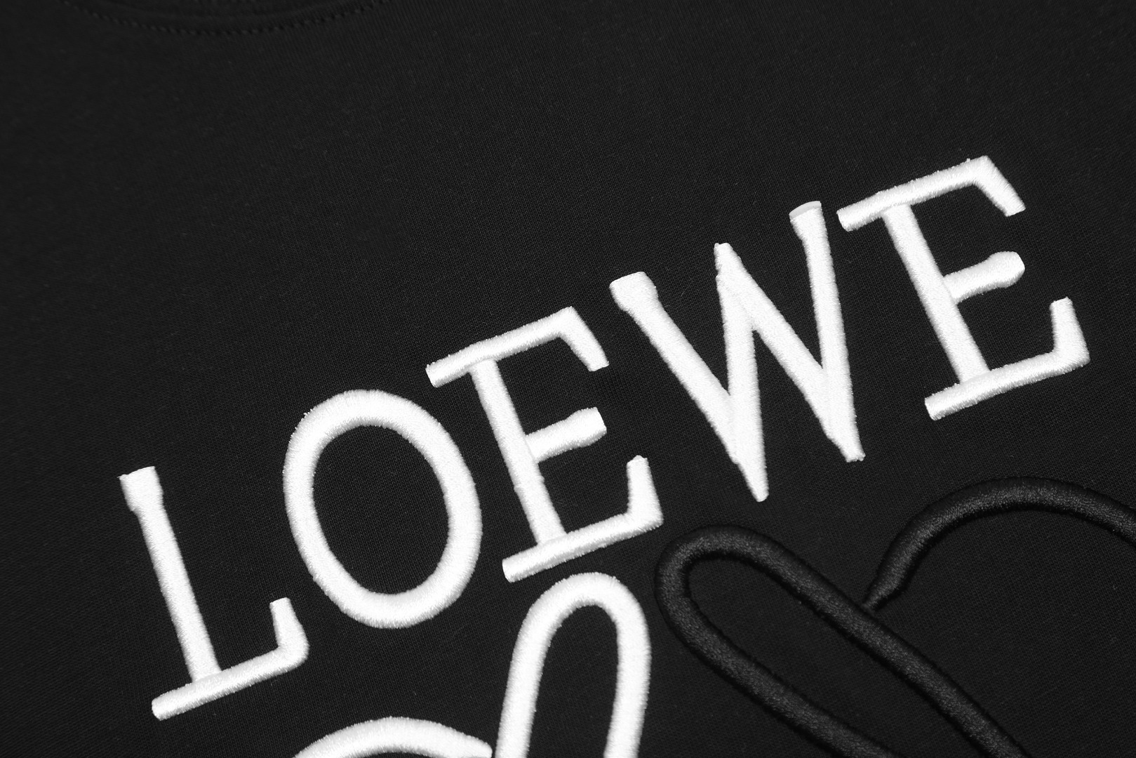 Loewe/罗意威24SS 经典大LOGO绣花短袖