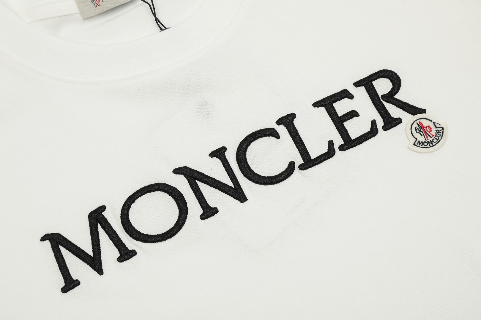 Moncler/蒙口24ss经典印花贴布LOGO短袖