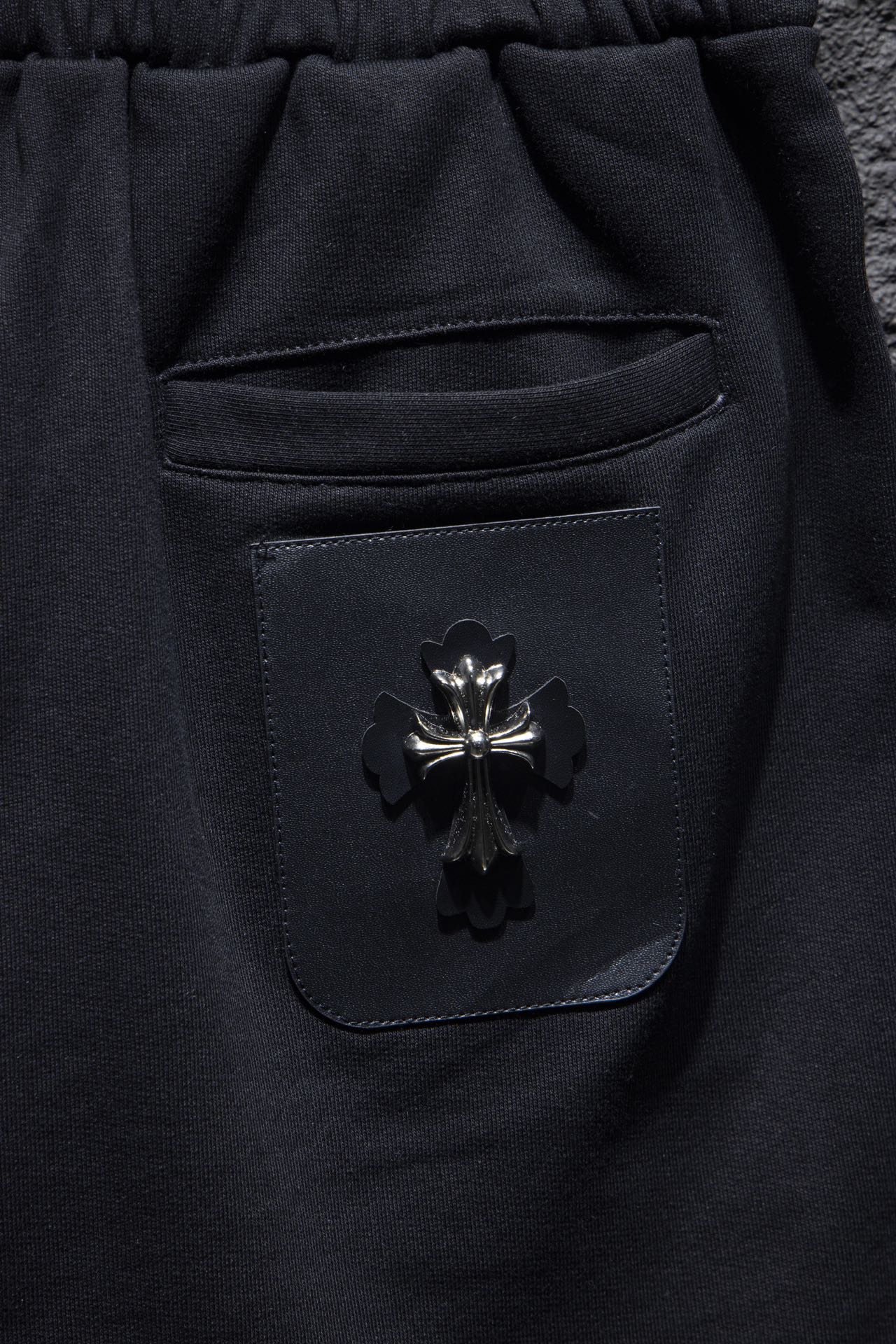 Chrome Hearts/克罗心五金LOGO皮标手工短裤