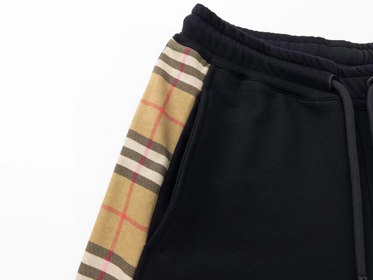 Burberry/巴宝莉 24Fw侧边格纹织带拼接毛圈卫裤黑色-High Quatity Cheap Brand wholesale wholesaler seller Clothes Bags handbags Sneakers Top Fashion Clothing Shoes from China Factory Chinese suppliers best Quality Beautiful Price Burberry/巴宝莉 24Fw侧边格纹织带拼接毛圈卫裤黑色