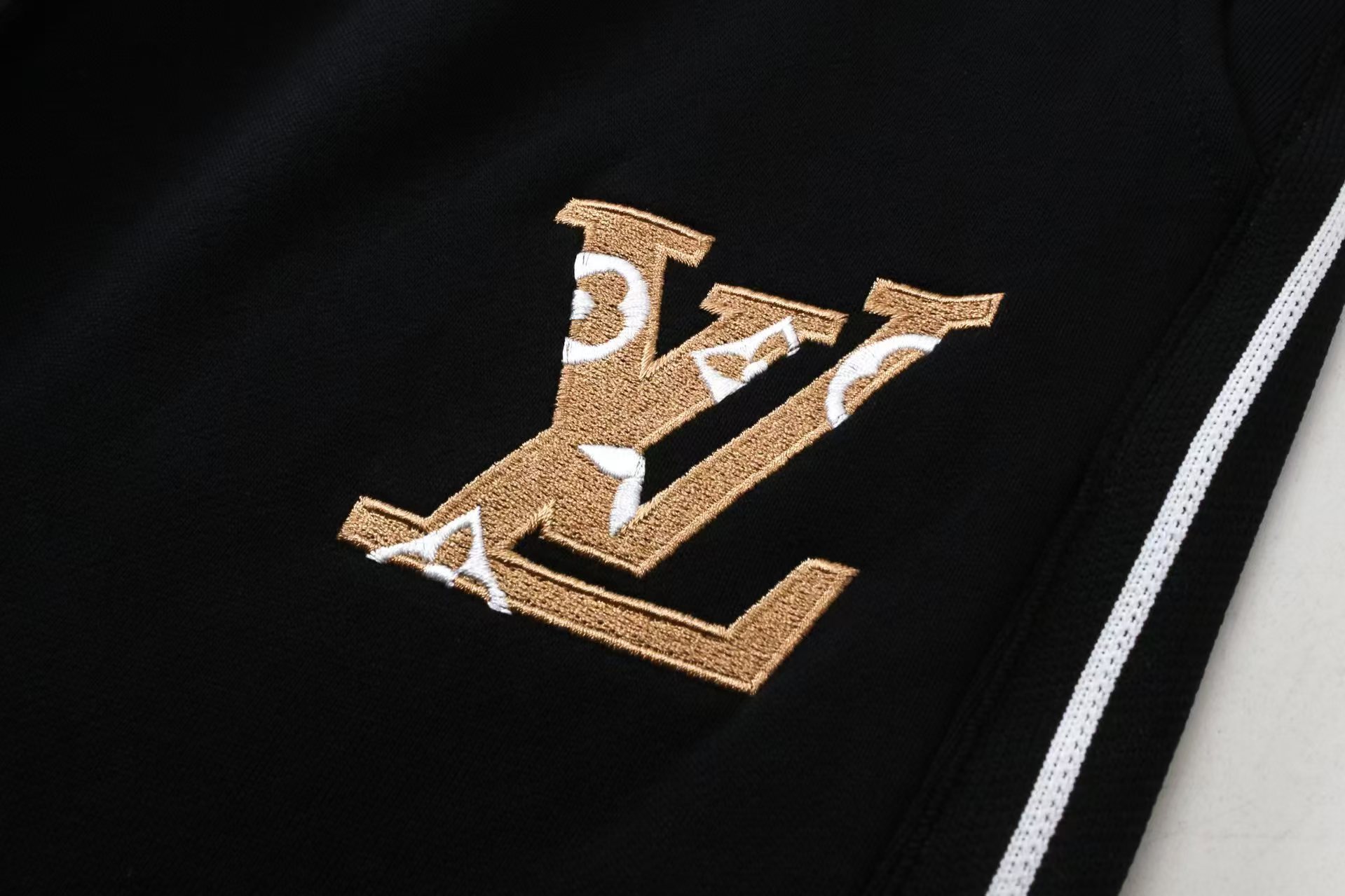 LouisVuitton/路易威登刺绣徽标拼接三花老花长裤