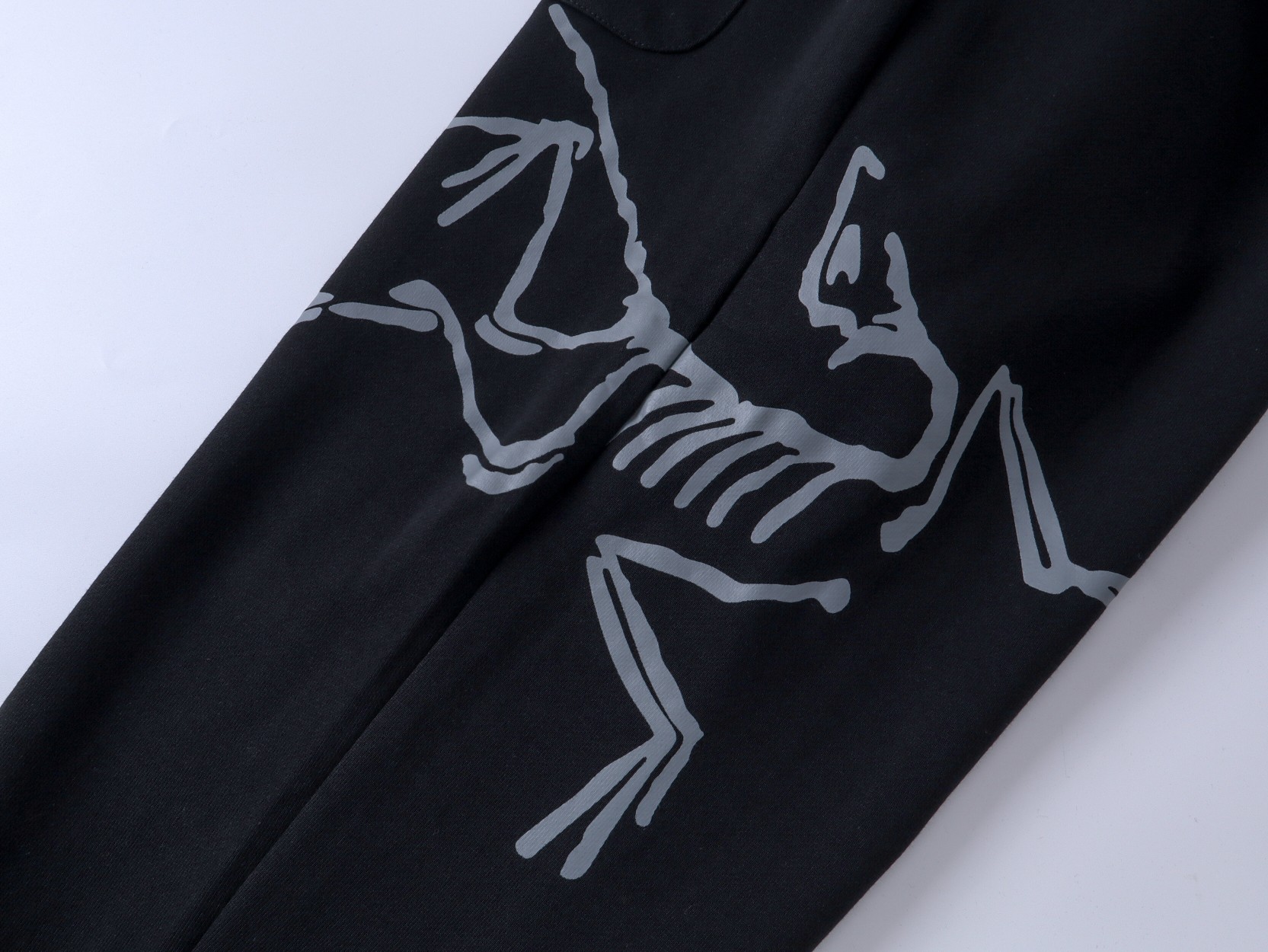 Arc'teryx/始祖鸟 24FW经典大LOGO长裤 黑 白