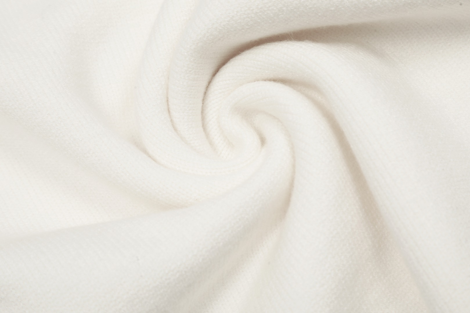 Ami/艾米 爱心2024ss经典款提花大爱心高领毛衣-Chinese UA Cheap High Quatity Brand Clothes Bags handbags Sneakers wholesale wholesaler seller from China Factory suppliers Fashion Clothing Shoes best Quality Beautiful Price Ami/艾米 爱心2024ss经典款提花大爱心高领毛衣