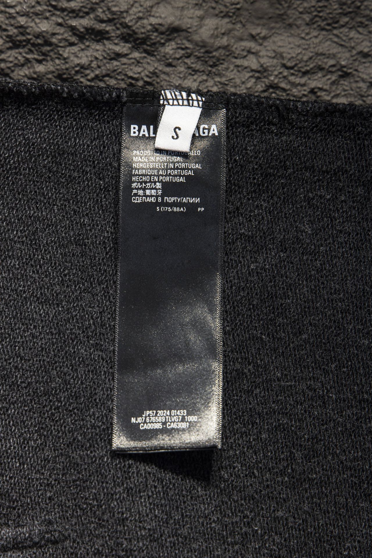 Balenciaga/巴黎世家 24ss 爱心字母印花水洗做旧连帽卫衣