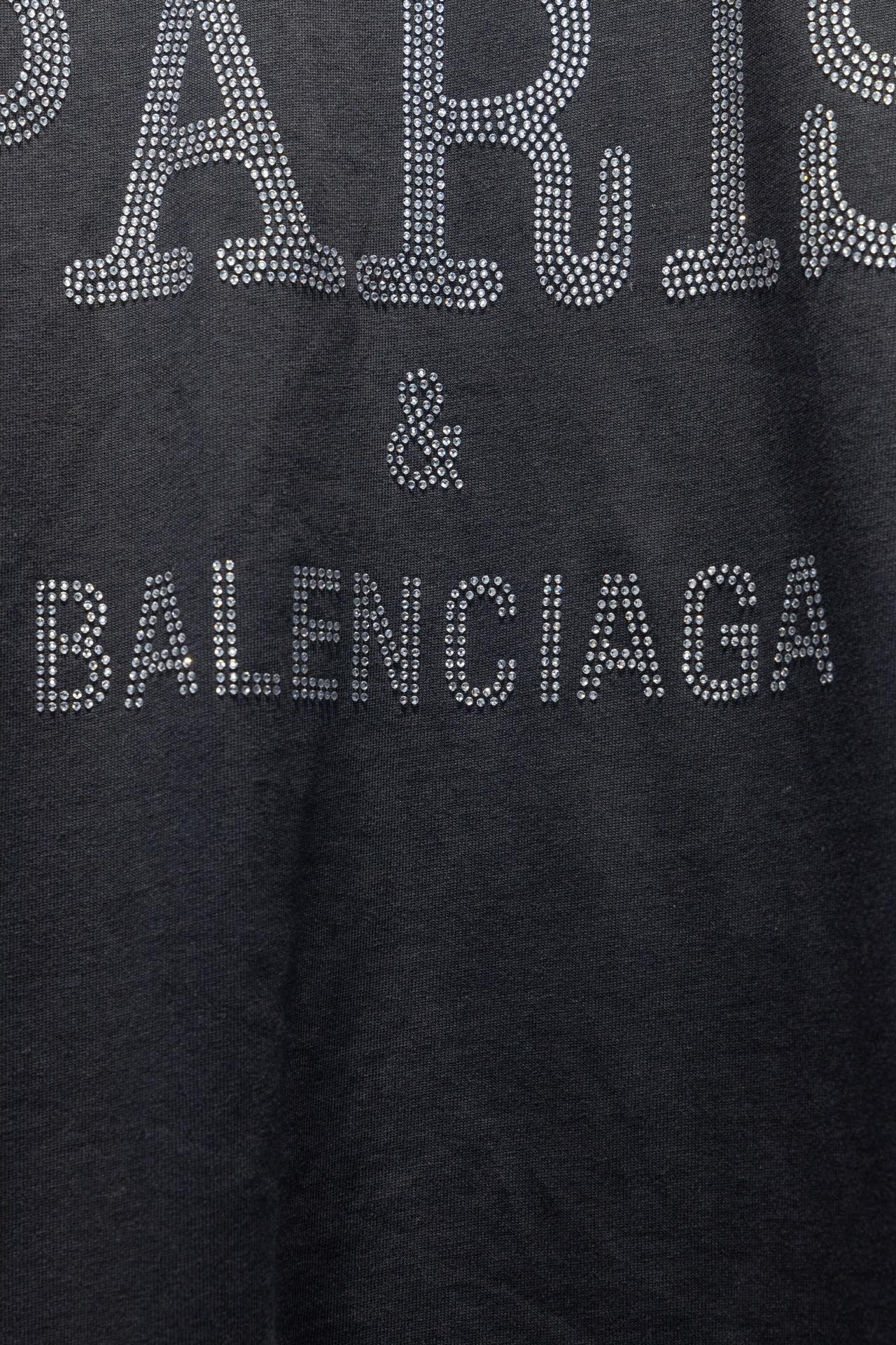 Balenciaga/巴黎世家 24ss 烫钻爱心圆领卫衣